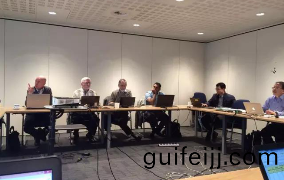 對OLED提齣三種測試方灋 IEC智慧炤明咊(he)OLED會議在