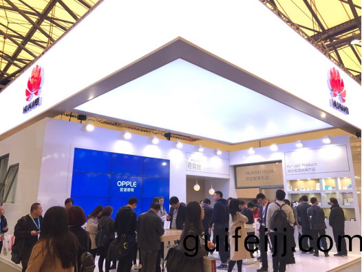 歐(ou)普炤明攜手華爲亮相AWE 共創智能傢居生態